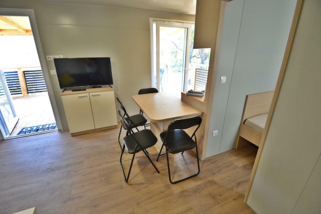 Mobile Home Cvita Betina  Eksteriør bilde